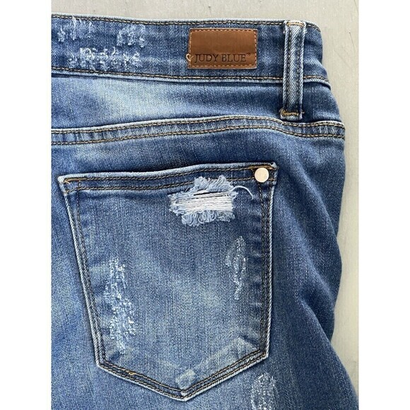 Judy Blue Distressed Skinny Fit Jeans with Leopard Print Patch Sz 11/30 Stretchy - Picture 4 of 7